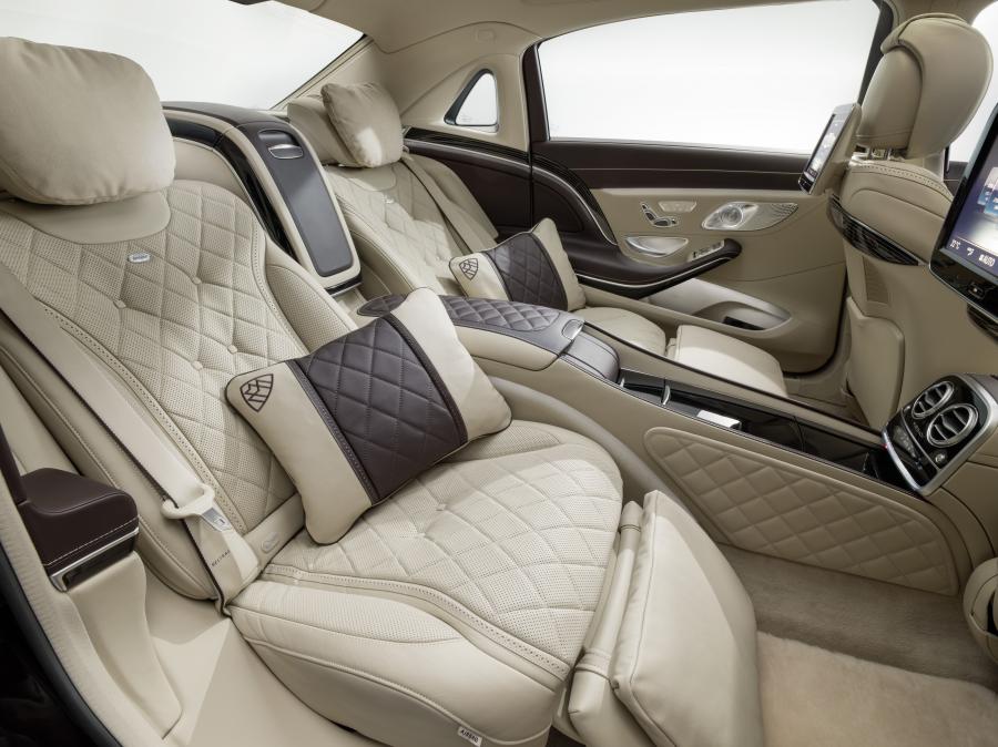 Интерьер Mercedes-Maybach S600 (X222) 2015 года  (WW) (фото 48 из 49)